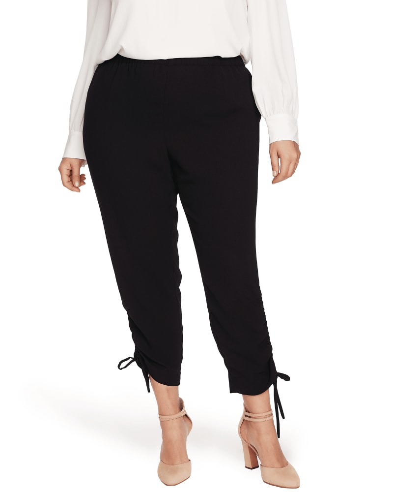 Front of a model wearing a size 1X Ariel Ruched Pant in RICH BLACK by CeCe. | dia_product_style_image_id:263309